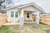 Downtown Charm - 2BR, Private Backyard