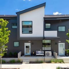 5★ Downtown Retreat | Mountain Views + Pet Friendly!