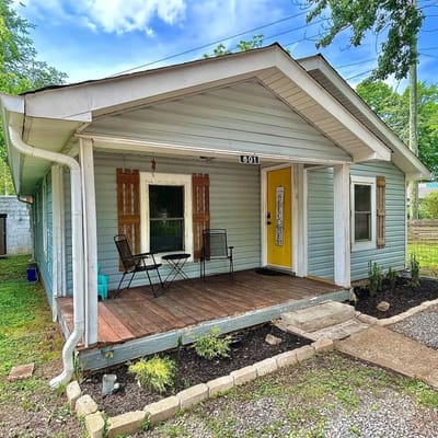 *New* Laid Back on Lee Ave | Cozy 2BR Retreat