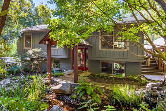 North Chickamauga Creekside Retreat · 3BR Escape! - Image 1