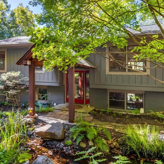 North Chickamauga Creekside Retreat · 3BR Escape! - Image 1