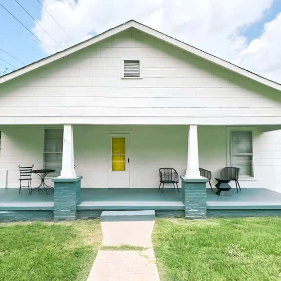 Clean & Cozy! 2BR, Pets welcome! - Image 1