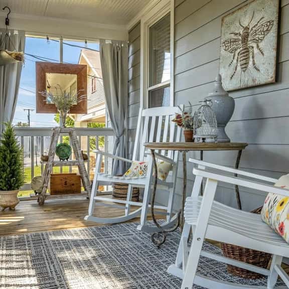 St. Elmo Bungalow - Mtn Views! *Monthly Stays* - Image 1