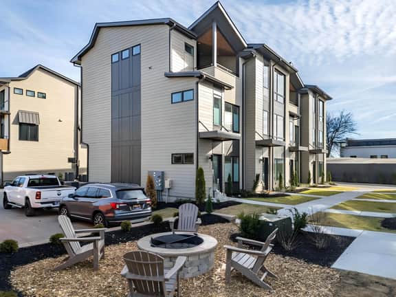 Southside Chatt Oasis - 3BR, 3BA Townhouse!